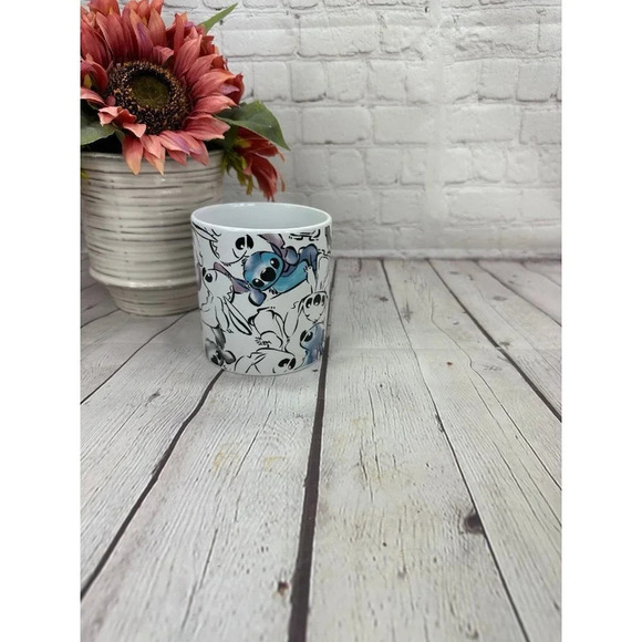 NWT disney stitch Mug fandom - Picture 3 of 4